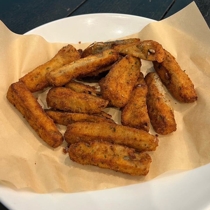 photo of Parramatta Leagues Club Eggplant Chips shared by @vegan-friendly on  21 Apr 2022 - review