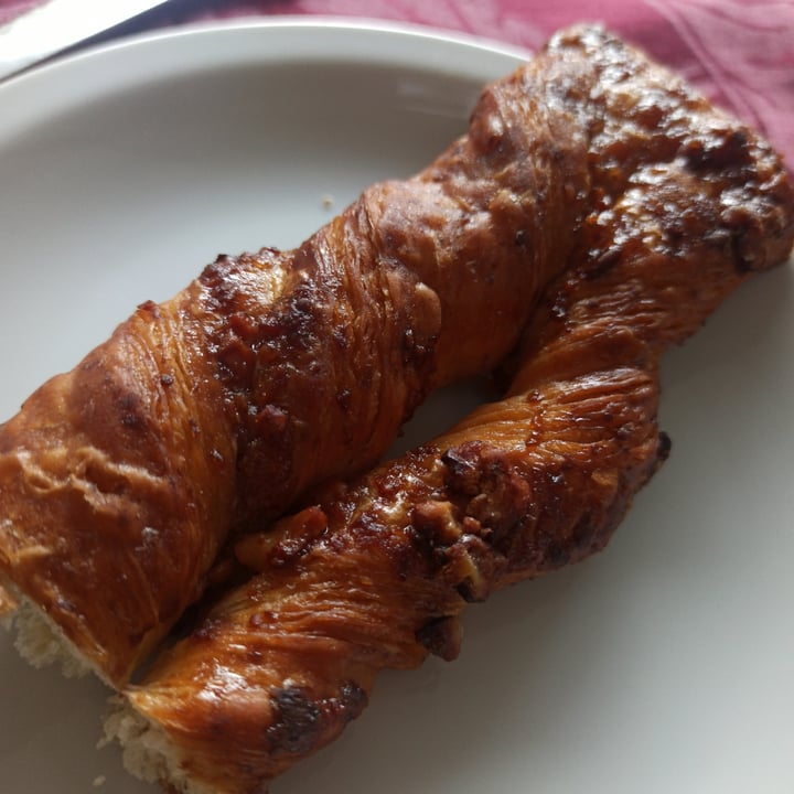 review photo of Craft Vegan Bakery Trenzado de nuez shared by @claguer on 19 Sep 2022 - review