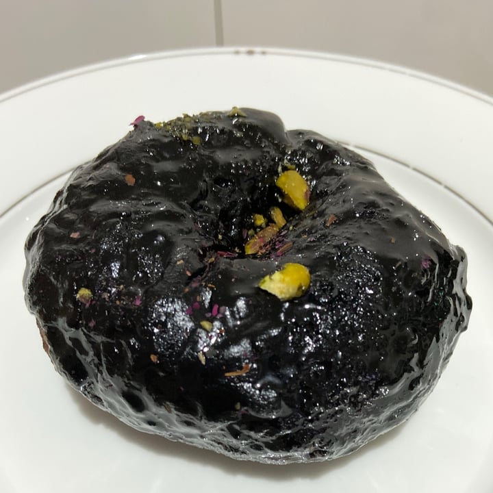 photo of Khamsa Cafe Black Sesame & Chocolate Donut shared by @glenwithav on  04 Nov 2020 - review