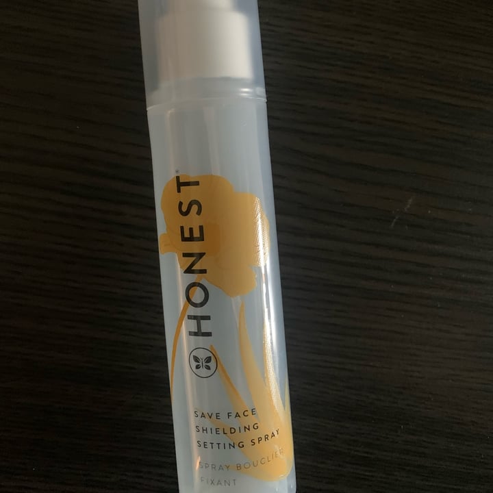 review photo of The Honest Company face shielding setting spray shared by @julianabee on 10 May 2022 - review