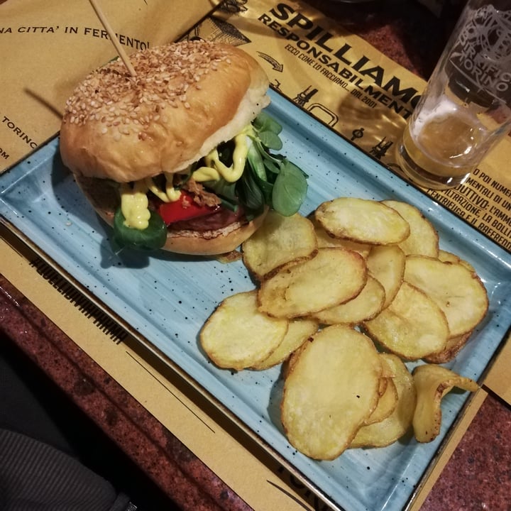 photo of Birrificio Torino Beyond Burger shared by @helello on  21 Mar 2022 - review