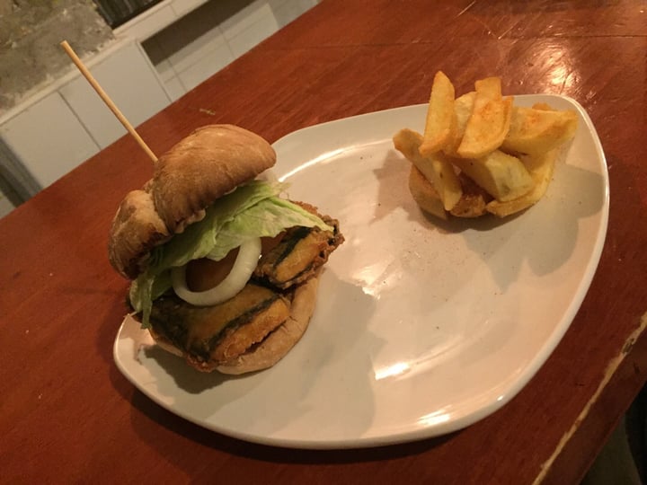 photo of La Libélula | Bar Vegano en Murcia Burguer de tofu shared by @xponycorniaveganx on  08 Mar 2020 - review