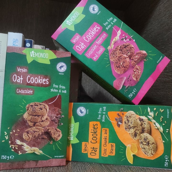 photo of Vemondo Vegan Oat Cookies Choc Chunks And Orange shared by @thekindseed on  23 Apr 2022 - review