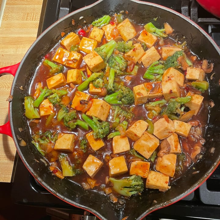 review photo of Trader Joe's General Tsao Stir Fry Sauce shared by @tinkledink on 13 Jan 2022 - review