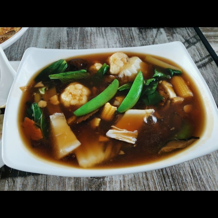 photo of Rasa Istimewa Waterfront Restaurant Vegetarian Hor Fun (HK style, wet) shared by @fluffyfloofs on  15 Oct 2022 - review
