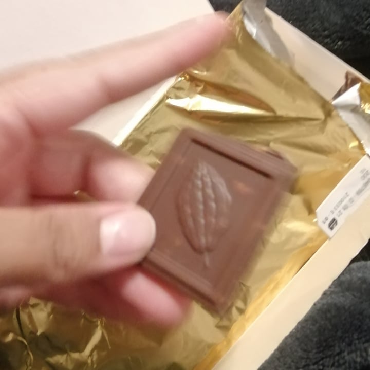review photo of Pico Chocolate Salted caramel chocolate shared by @halimashah on 20 Dec 2021 - review