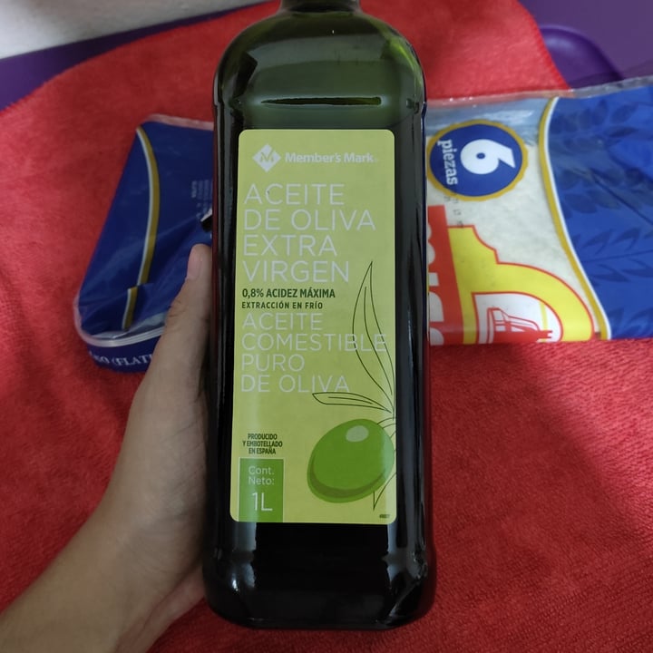 photo of Member's Mark  Aceite De Oliva Extra Virgen shared by @morritavegana on  30 Sep 2021 - review