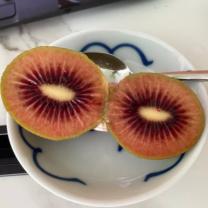 photo of Zespri Red Kiwi shared by @tabs on  25 May 2021 - review