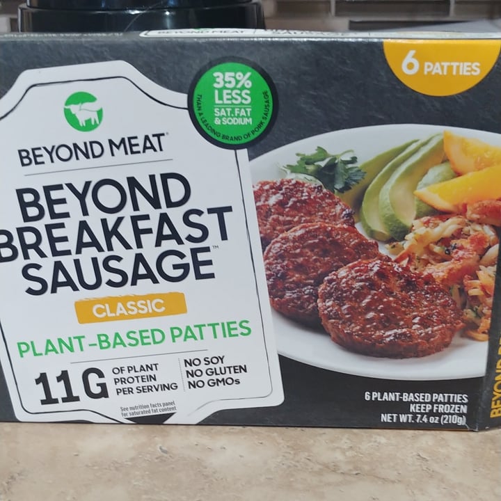 photo of Beyond Meat Beyond breakfast Sausage Classic  shared by @livewithintegrity on  23 Feb 2022 - review
