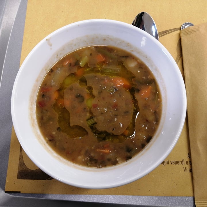 review photo of Catering Piu' zuppa di lenticchie e broccoli con pomodorini shared by @damianone84 on 19 Dec 2022 - review