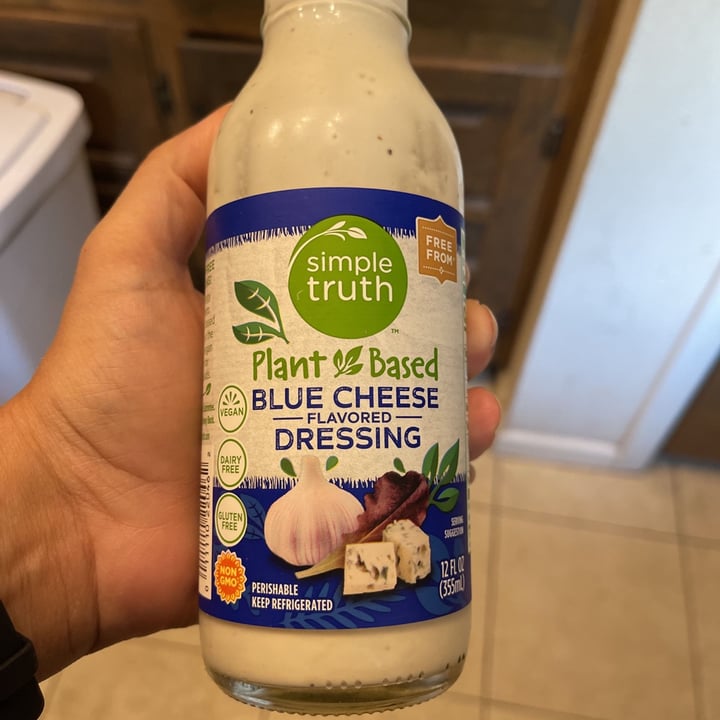 review photo of Simple Truth Plant Based Blue Cheese Flavored Dressing shared by @wish on 13 Jul 2021 - review