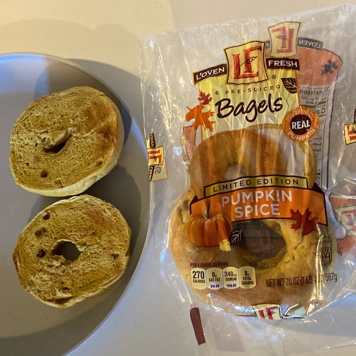 photo of L’oven Fresh Pumpkin Spice Bagels shared by @alphanumer1c on  06 Nov 2021 - review