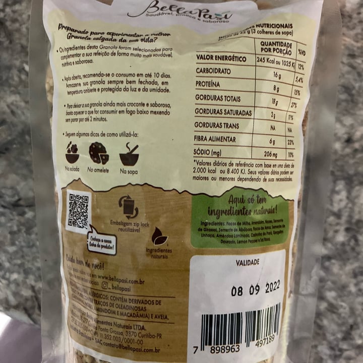 review photo of Bella Pasi Granola shared by @nanamoreira on 09 Apr 2022 - review