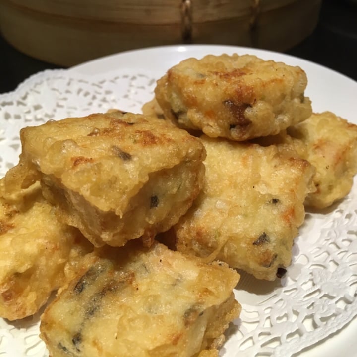 photo of Din Tai Fung Deep Fried Handmade Tofu with Water Chestnuts & Mushrooms shared by @vikas on  08 Jan 2019 - review