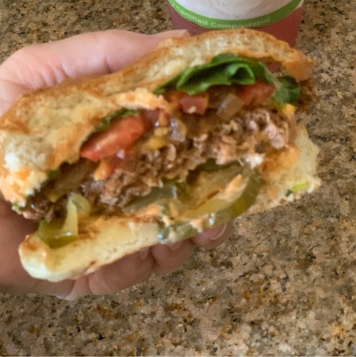 photo of Plant Power Fast Food Iconic burger shared by @michellebaena on  09 Jun 2020 - review