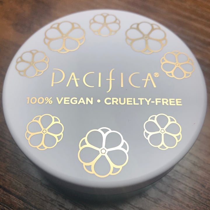 photo of Pacifica Pacifica Cherry Velvet Matte Translucent Setting Powder shared by @helpallanimals5238 on  01 Jul 2021 - review