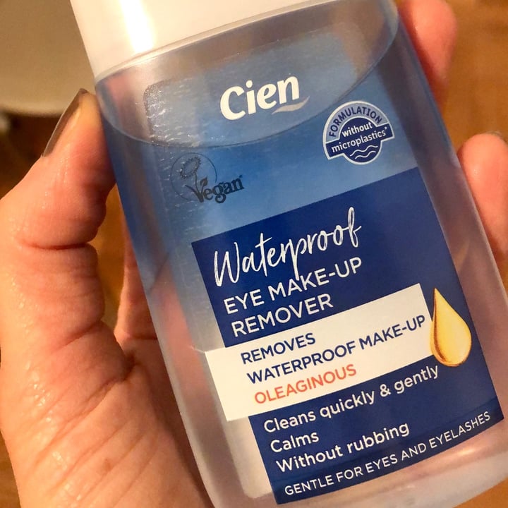 photo of Cien Struccante bifasico shared by @3hlover on  11 Mar 2022 - review