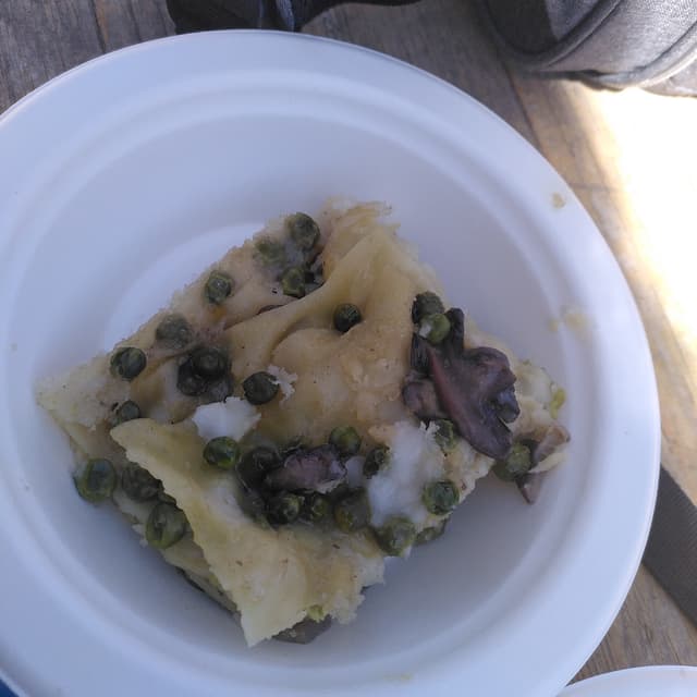 Photo of the dish “Lasagna besciamella e piselli”