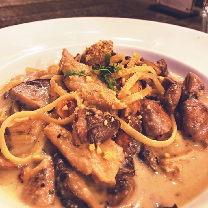 review photo of Privé Asian Civilisations Museum Linguine Mushroom ‘Carbonara’ shared by @lasithalokuge on 16 Feb 2020 - review