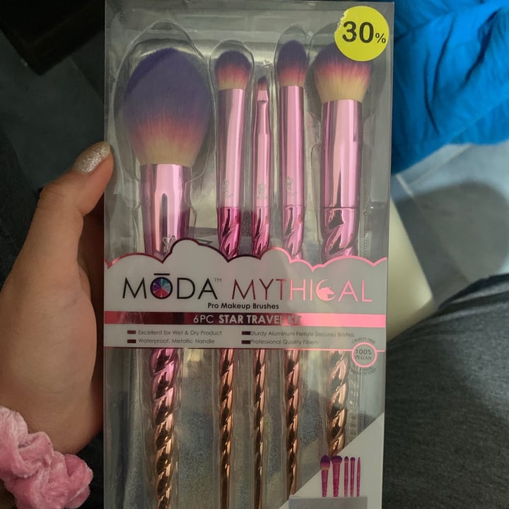 review photo of MODA MYTHICAL Mythical Brushes shared by @jasminramirez on 05 Jan 2021 - review