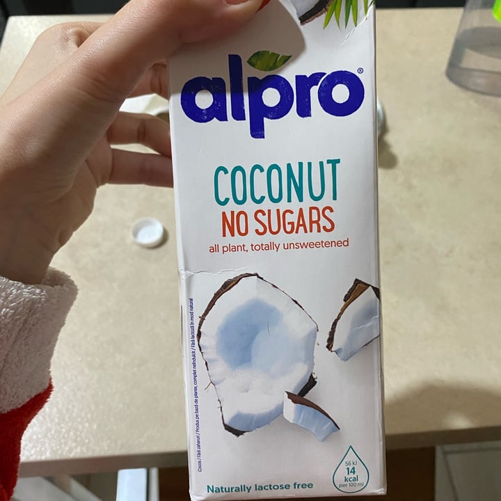 photo of Alpro Alpro Coconut No Sugar shared by @giiuuuuls on  02 Dec 2021 - review