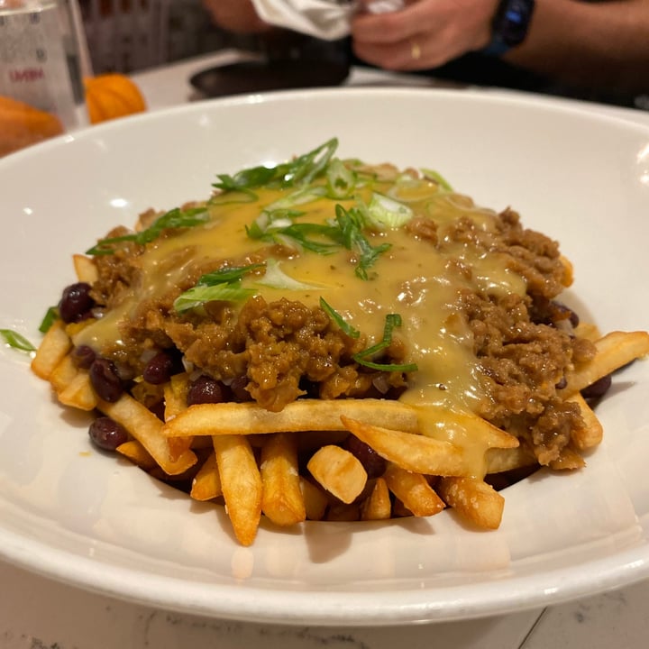 photo of P.S. Kitchen chilli fries shared by @larissamaluf on  02 Nov 2022 - review