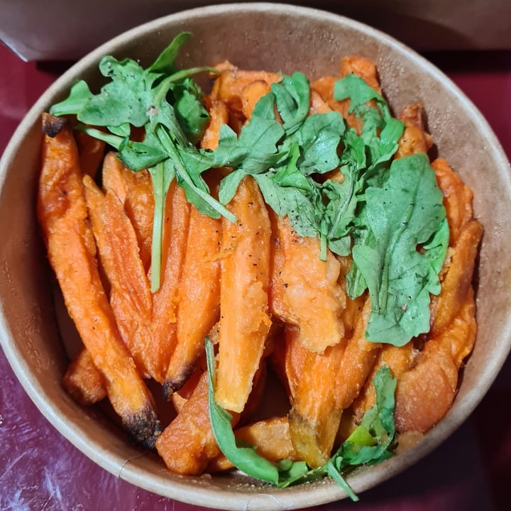 photo of Shake Farm Baked Sweet Potato Fries shared by @paradoksaalinen on  09 Dec 2020 - review