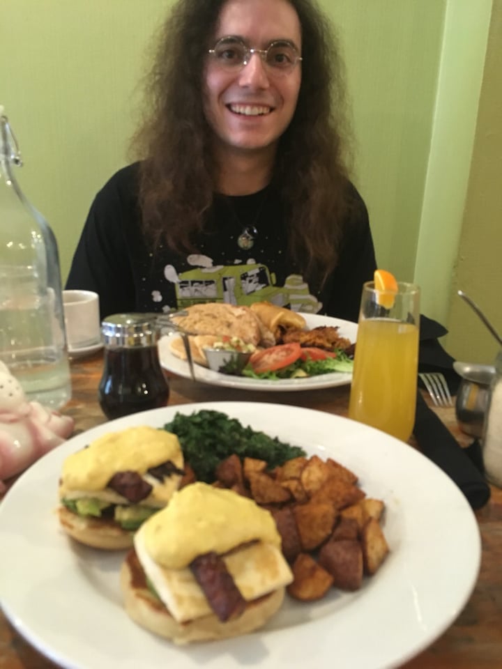 review photo of Rise Above Avocado Benedict shared by @michelleshortt on 31 Mar 2020 - review