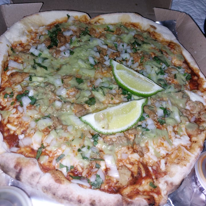 review photo of Salvaxe Pizza de Suadero shared by @nataliaaruh on 21 Aug 2022 - review