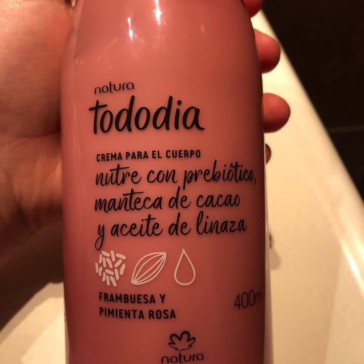 photo of Natura Crema corporal todo día ciruela y pimienta rosa shared by @cbartoli on  04 Oct 2020 - review