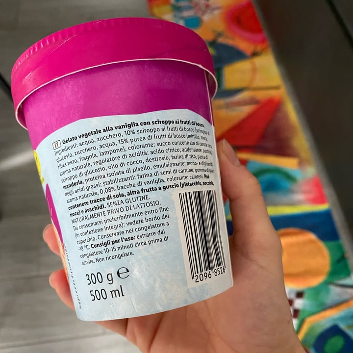 photo of Vemondo Gelato ai Frutti Di Bosco shared by @lisa95 on  12 Jan 2022 - review