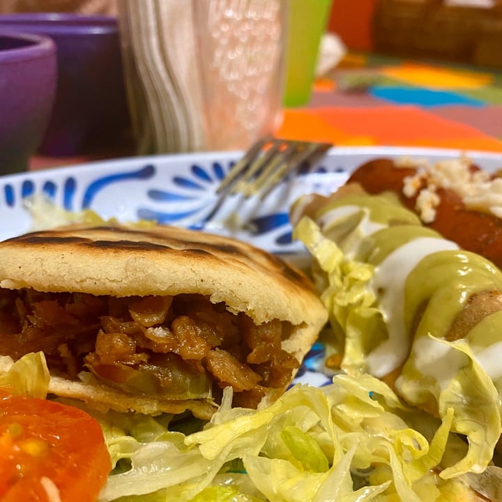 review photo of Frijol Vegano - AntojitosMexicanos Orden mixta de antojitos shared by @jourbano on 22 Dec 2019 - review