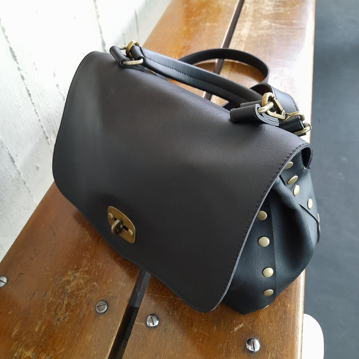 review photo of Vegan Shoes VSI CHARI bag Backpack Woman shared by @zinzu on 19 Mar 2022 - review