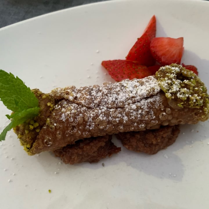 photo of Civico 1845 Vegan cannoli shared by @veghui on  01 Sep 2022 - review