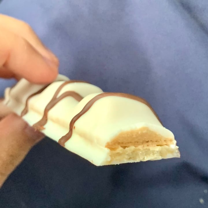 photo of LoveRaw Cre&m Wafer Bar White Choc shared by @vegpledge on  20 Aug 2021 - review