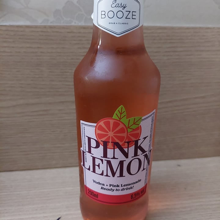 photo of Easy booze Pink Lemon shared by @tentandosermaisveg on  14 Feb 2022 - review