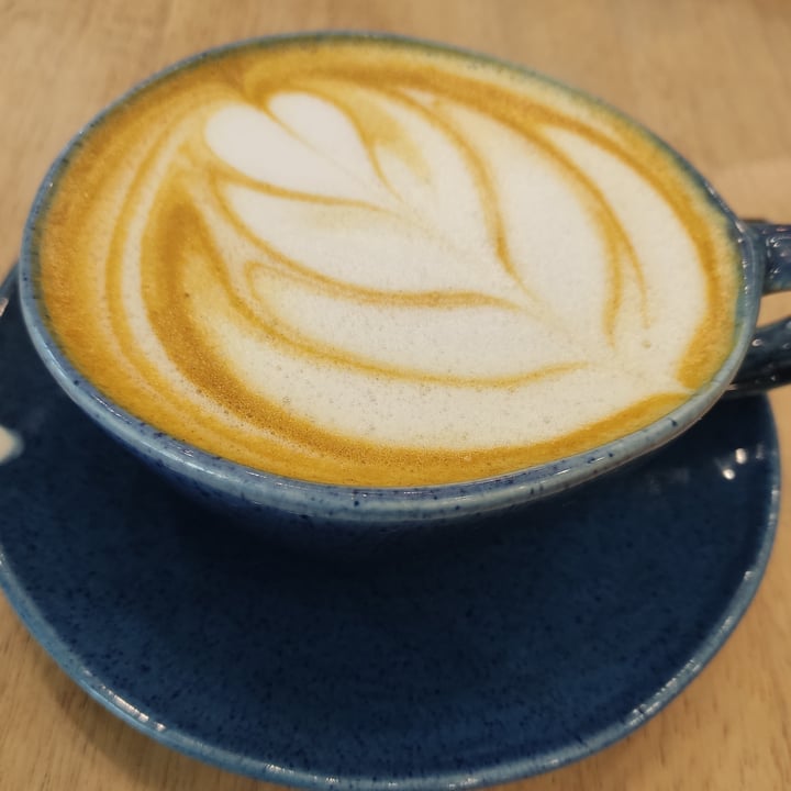 photo of Lexi's Healthy Eatery Sunshine Milk Latte shared by @space999sailor on  02 May 2022 - review