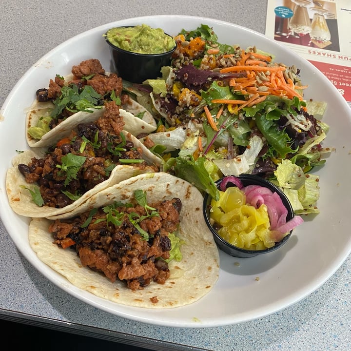 photo of Silver Diner- Cherry Hill Meatless Taco Bowl shared by @curvycarbivore on  01 May 2022 - review