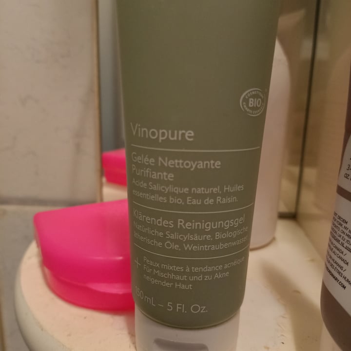 review photo of Caudalíe Vinopure gel nettoyante purifiante shared by @simoncetravels on 14 Apr 2022 - review