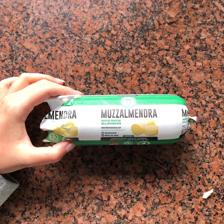 photo of Felices Las Vacas Mozzalmendra shared by @lolebarbieri on  23 Mar 2022 - review