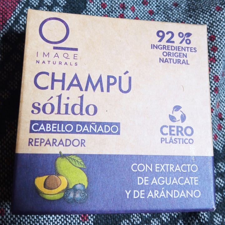 photo of Imaqe Naturals Champú sólido cabello dañado shared by @nil2002 on  31 Aug 2022 - review