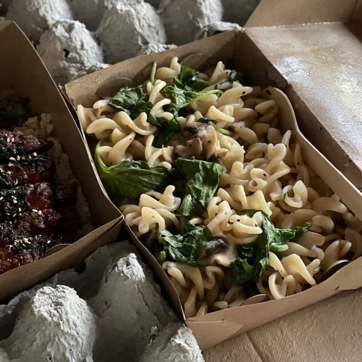 review photo of Goodbelly Plant-based Meal Alfredo Fusilli (gluten Free) shared by @sharrenfiona on 25 Aug 2021 - review