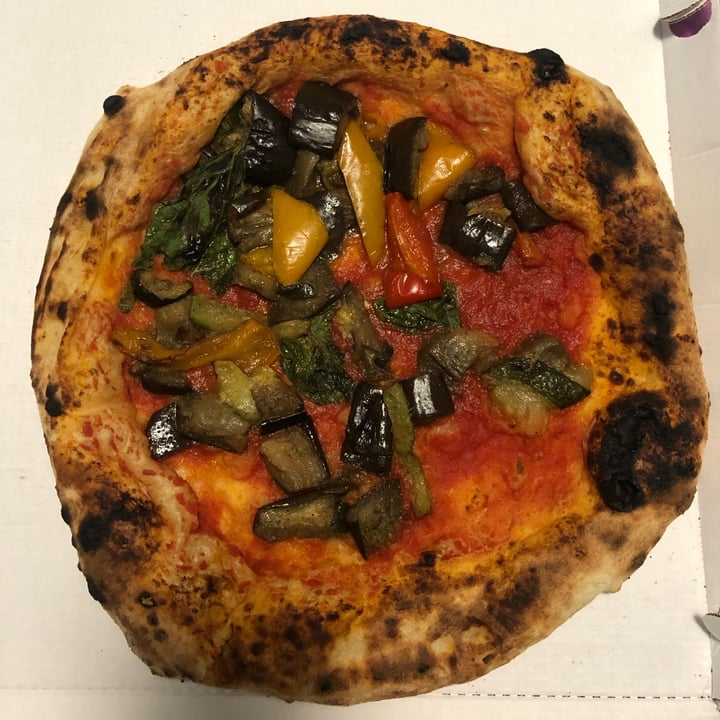 photo of Bella Napoli Pizza Vegana shared by @giadatrap on  14 Apr 2022 - review