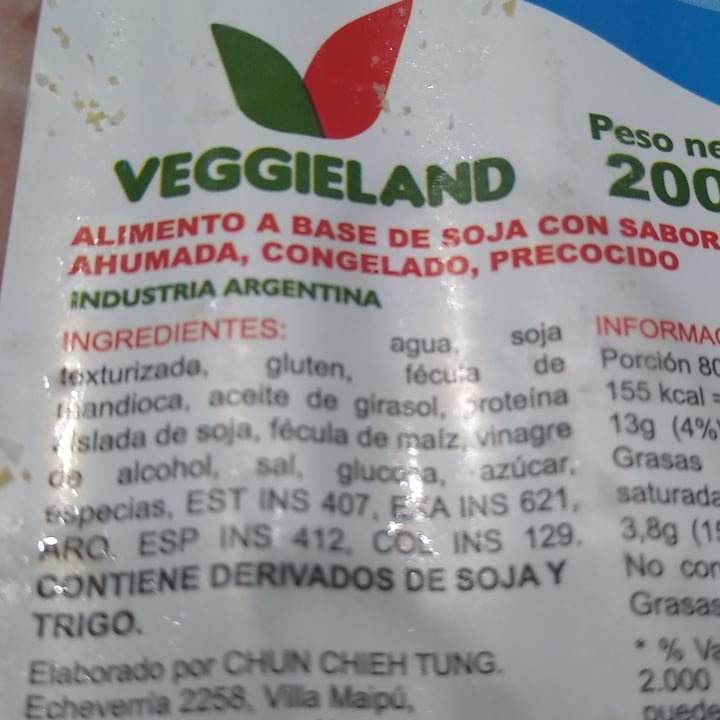 photo of Veggieland Salchichas Veganas shared by @shaielredigonda on  17 Dec 2021 - review