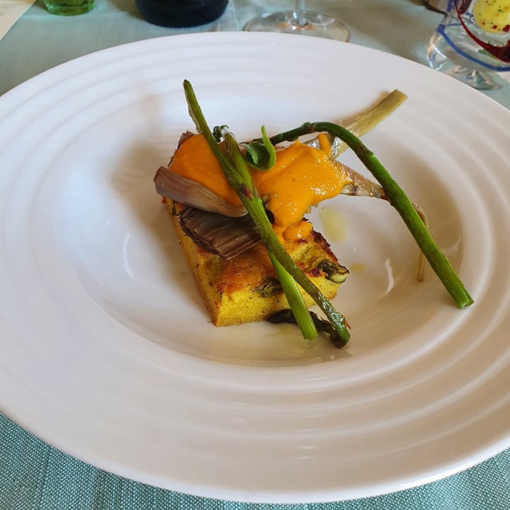 review photo of Polisena L'Altro Agriturismo Torta di asparagi, carciofo romanesco alla menta e zabaione alle carote shared by @panzerik on 21 Apr 2022 - review
