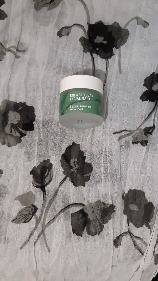 photo of Freshly Cosmetics Emerald Clay Facial Mask shared by @supernessa80 on  08 Dec 2019 - review