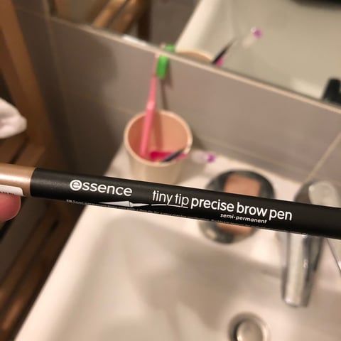 Essence Cosmetics Tiny Tip Precise Brow Pen Lápiz para cejas Reviews |  abillion