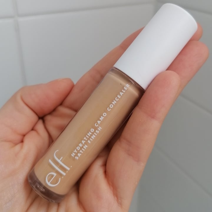 photo of e.l.f. Cosmetics Hydrating Como Concealer Satin Finish shared by @rosdy on  22 Jul 2022 - review