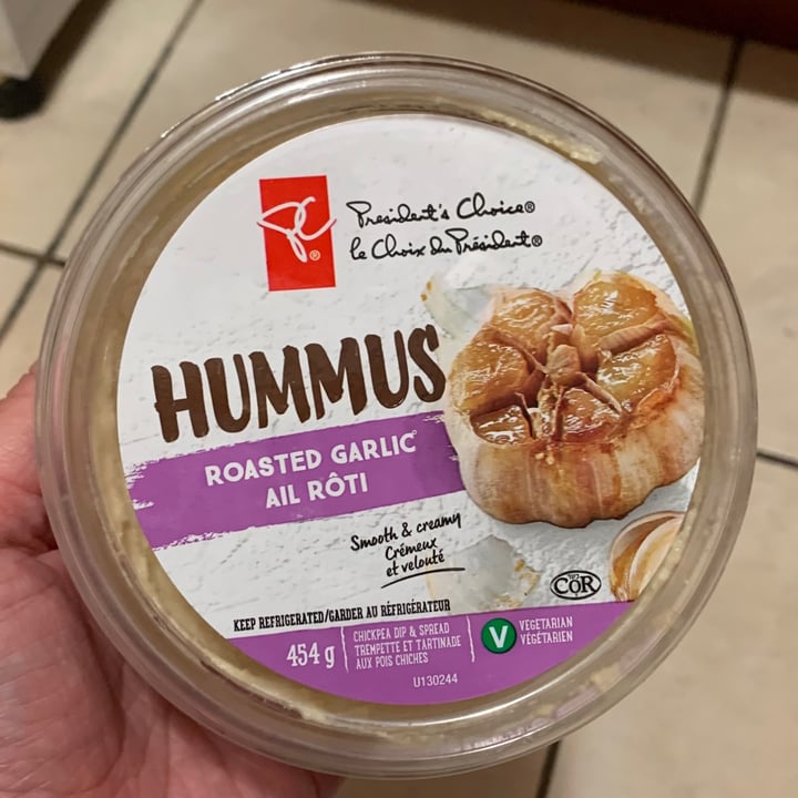 photo of President's Choice Roasted Garlic Hummus shared by @nowmakeitvegan on  01 Jul 2021 - review