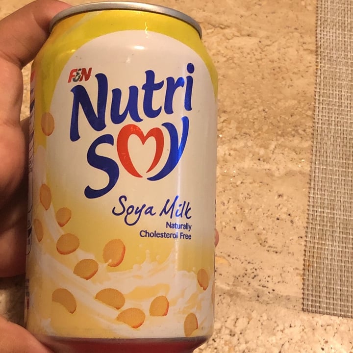 review photo of F&N Nutrisoy Fresh Soya Milk shared by @yunnbritney on 17 Mar 2022 - review